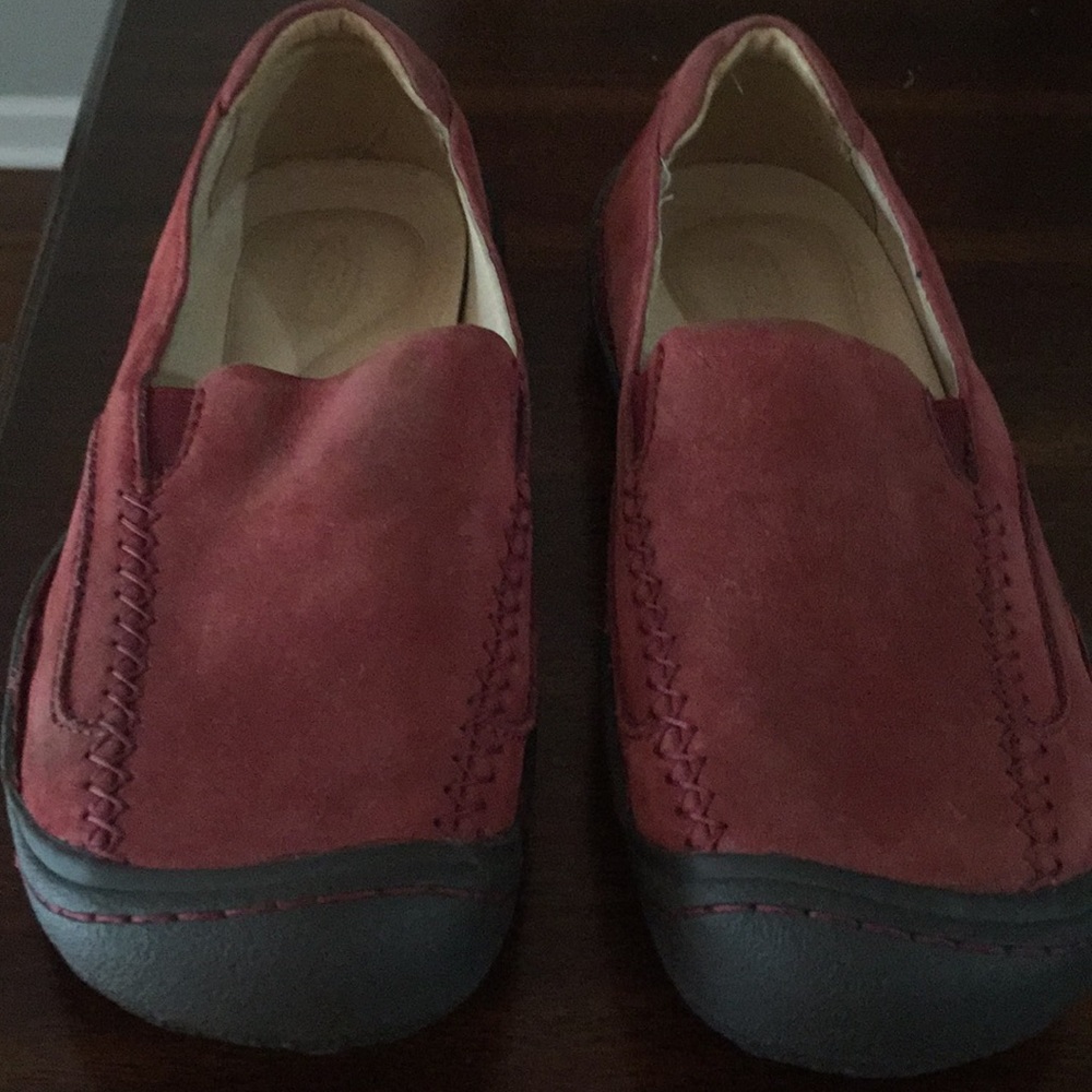Like new Suede Keens